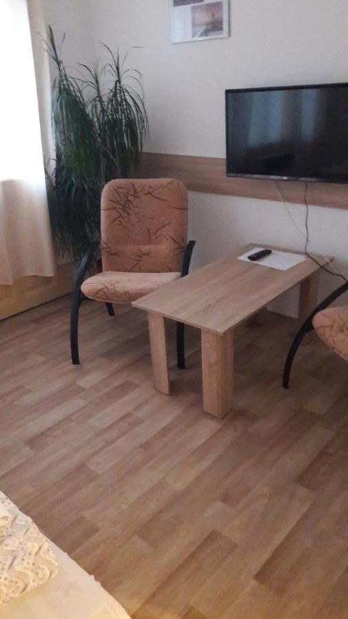 Penzion Mar Hradec Králové Exteriör bild