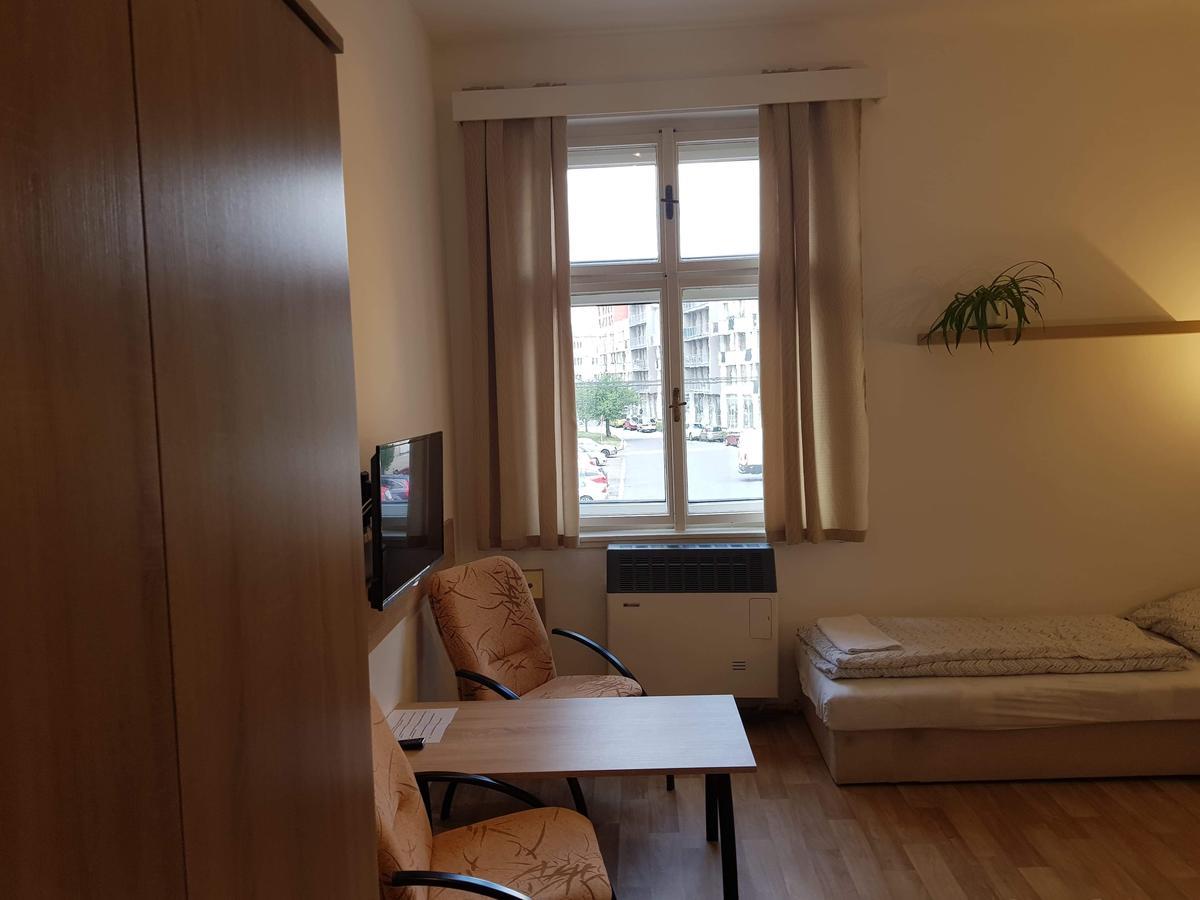 Penzion Mar Hradec Králové Exteriör bild