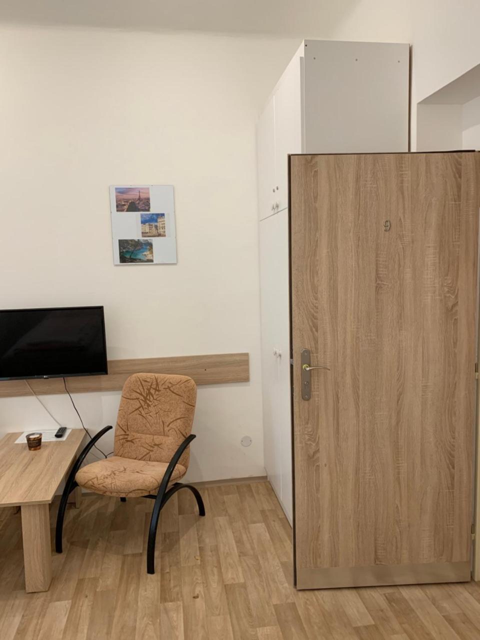 Penzion Mar Hradec Králové Exteriör bild