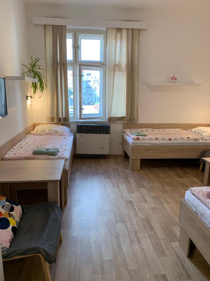 Penzion Mar Hradec Králové Exteriör bild